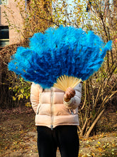 Load image into Gallery viewer, 20x36inch Large Gold Ostrich Feather Fan Burlesque Dance feather fan Bridal Bouquet
