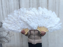 Load image into Gallery viewer, 20X36inch Large White Ostrich Feather Fan Burlesque Dance feather fan Bridal Bouquet