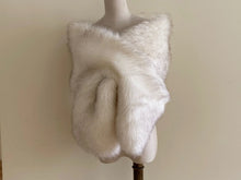 Load image into Gallery viewer, QQ_20200302114525 - Dancefeathers