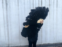 Load image into Gallery viewer, black ostrich feather fan for burlesque dance