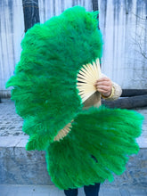 Load image into Gallery viewer, green ostrich feather fan