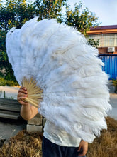 Load image into Gallery viewer, White ostrich feather fan, elegant and fluffy handheld fan for outdoor photoshoots, weddings and events