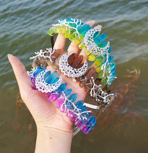 Load image into Gallery viewer, Aura Quartz Comb Quartz Hairpiece Trending Comb Bridesmaid Hair Comb Stone Comb Mermaid Comb Raw Crystals Comb Hair Comb