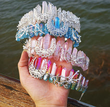 Load image into Gallery viewer, Aura Quartz Comb Quartz Hairpiece Trending Comb Bridesmaid Hair Comb Stone Comb Mermaid Comb Raw Crystals Comb Hair Comb