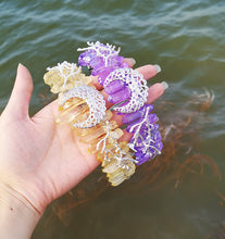 Load image into Gallery viewer, Aura Quartz Comb Quartz Hairpiece Trending Comb Bridesmaid Hair Comb Stone Comb Mermaid Comb Raw Crystals Comb Hair Comb