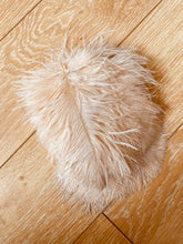 Load image into Gallery viewer, 100Champagne/Blush/peach/off white Ostrich feathers for wedding centerpiece - Dancefeather