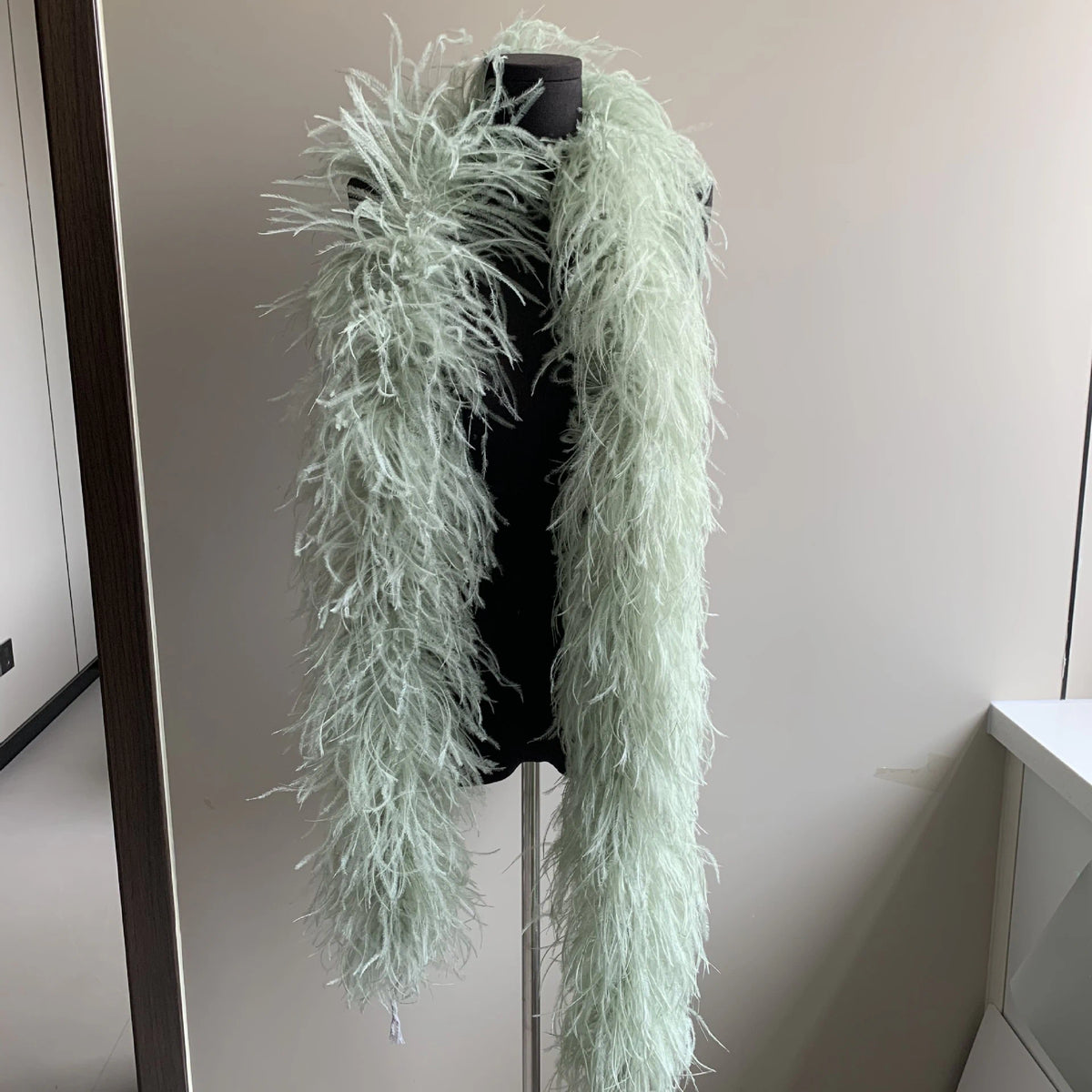 Deluxe Mint Green Ostrich Feather Boa, 2 Yards Extra Thick Fluffy Feather Scarf for Bridal, Stage Performance, Burlesque & Event Accessories
