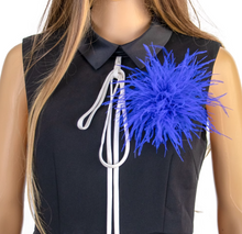 Load image into Gallery viewer, 1 PCS Antique Off White Ostrich Feathers hair clip pin, Art Deco Dress Clip, Bridal, Wedding, Various Styles
