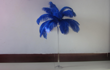 Load image into Gallery viewer, 100 Royal Blue Ostrich feathers for wedding centerpiece - Dancefeather
