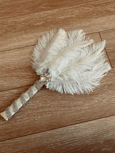 Bridal brooch Bouquet Ostrich Big alternative Feather Fan Bridal Bouquet White Great Gatsby 1902s bridesmaid feather fan wedding bouquet - Dancefeather