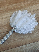 Load image into Gallery viewer, Bridal brooch Bouquet Ostrich Big alternative Feather Fan Bridal Bouquet White Great Gatsby 1902s bridesmaid feather fan wedding bouquet - Dancefeather
